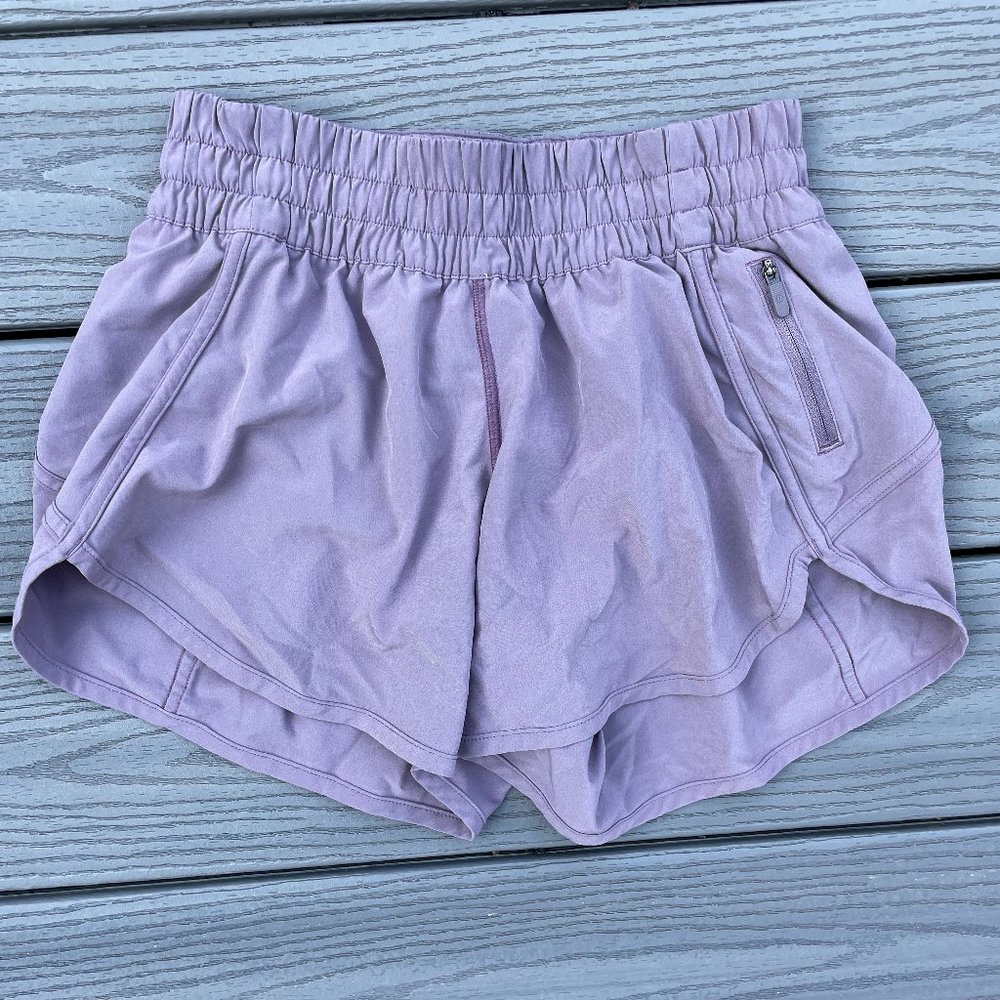 lululemon tracker shorts lilac size 4